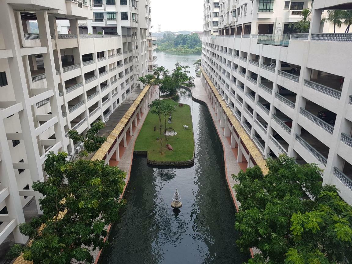 The Heritage Lakeview Condo Seri Kembangan Exterior photo